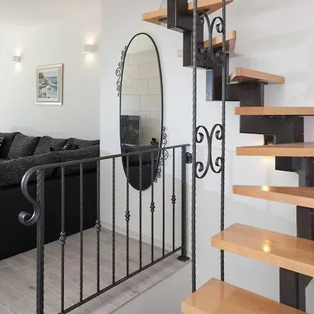 Ferienhaus Charming Stone Silva *